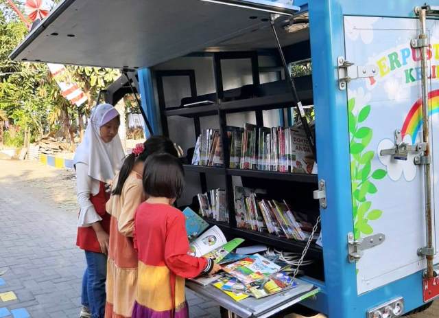Indonesia Minim Literasi, 1 ACM Ajak Anak Kenal