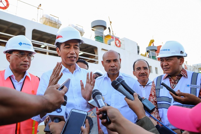 Presiden Jokowi Tinjau Pelabuhan Tenau Kupang