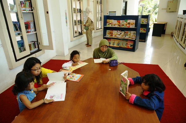 Tingkatkan Kualitas Literasi di Surabaya, Pemkot Terus Tambah Jumlah TBM
