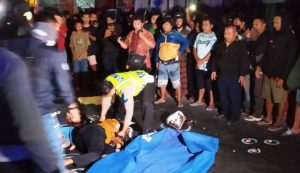 Tertabrak Truk di Kediri, Pengendara R2 se Keluarga Tewas Mengenaskan