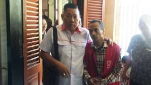 Sebelum Ditangkap, Bassist Boomerang Panjat Atap