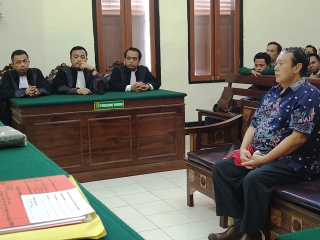 Jalani Sidang dengan Wajah Pucat, Hakim Alihkan Penahanan Terdakwa
