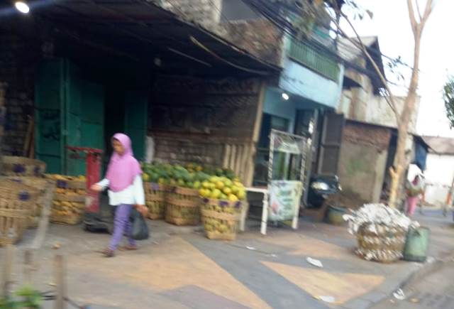 Legislator Surabaya Sorot Maraknya Pasar Tumpah di Sepanjang Jalan Tanjungsari