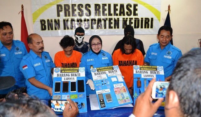 BNN Kabupaten Kediri Ringkus Dua Pengedar Narkoba Antar Kota