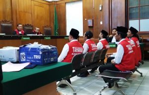 Salah Satu Terdakwa di Sidang Pembakaran Mapolsek Tambelangan Minta Disumpah Mubahalah