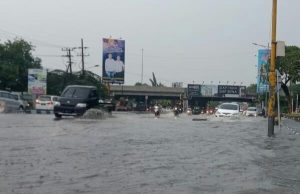 Kembali Tergenang Air, Jl. Raya Jati Bawah Tol Dikeluhkan Masyarakat Sidoarjo
