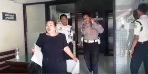 Tak Terima Rumahnya Akan Dieksekusi, Suhartatik Mengamuk di PN Surabaya