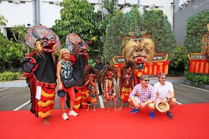 Wisatawan Kapal Pesiar Viking Orion Kagumi Indahnya Kota Surabaya