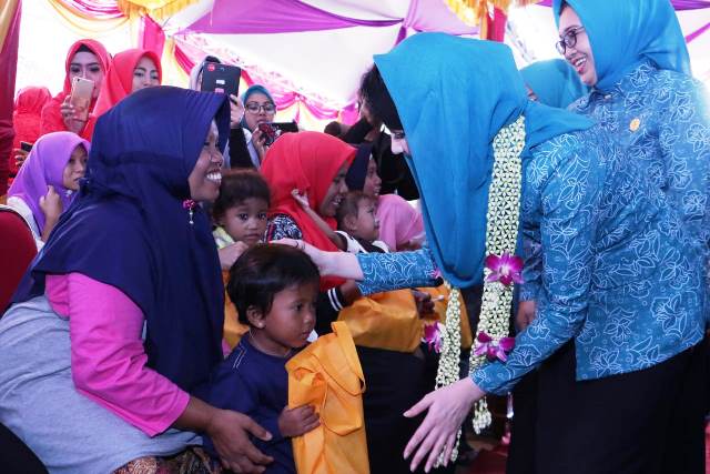 Cegah Stunting, Ketua TP PKK Jatim Ajak Wali Murid dan Guru Pantau Tumbuh Kembang Anak