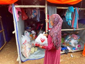 Kolaborasi Ringankan Beban Korban Banjir Lebak dan Bogor