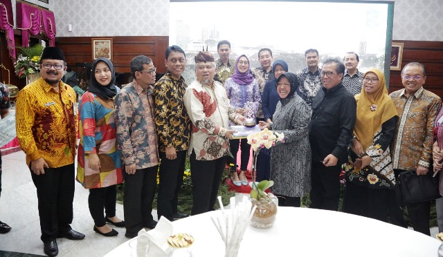 Apresiasi Program Ketahanan Keluarga Surabaya, Komisi IX DPR RI Ingin Undang Risma