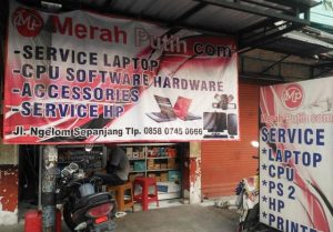 Toko Raya Ngelom Dibobol Maling, 6 Laptop & 10 HP Raib