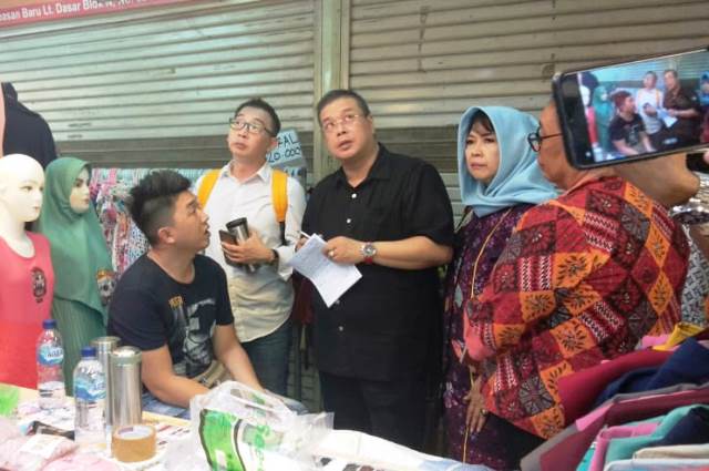 Kumpulkan Data dan Fakta, Komisi B DPRD Surabaya Sidak Pasar Kapasan