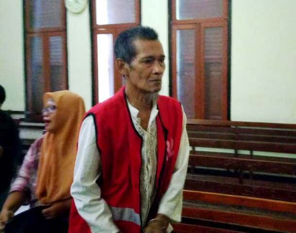 Siksa Anak Kandung, Warga Surabaya Dituntut 12 Bulan