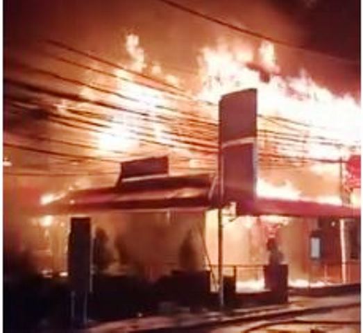 Bintang Supermarket Seminyak Bali Ludes Terbakar