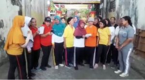 Ibu-ibu di Surabaya Mulai Suarakan Dukungan Kepada Eri Cahyadi