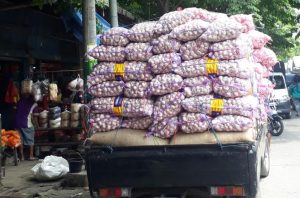 Bawang Putih Langka Akibat Virus Corona, Omset Pedagang di Sidoarjo Menurun