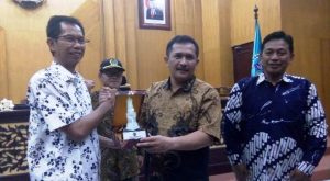 Ketua DPRD Surabaya Terima Kunjungan DPRD Provinsi DI Yogyakarta Bersama Awak Media