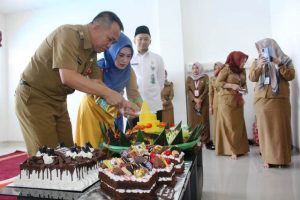 Ultah ke 47, Bupati Tanbu Dapat Kejutan di Acara Peresmian Rawat Inap RSUD H.AAN