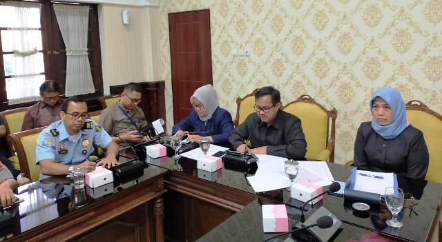 Lindungi Warga, Pemkot Kembali Tolak Kapal Pesiar Bersandar di Kota Surabaya