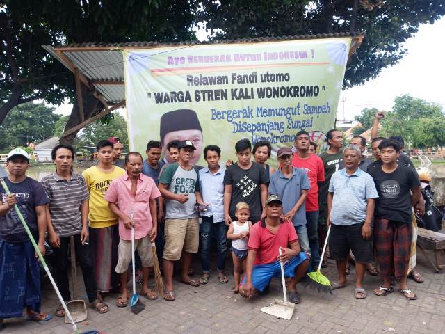 Jaga Kebersihan Sungai, Relawan Fandi Utomo Gelar Giat Bersih-bersih