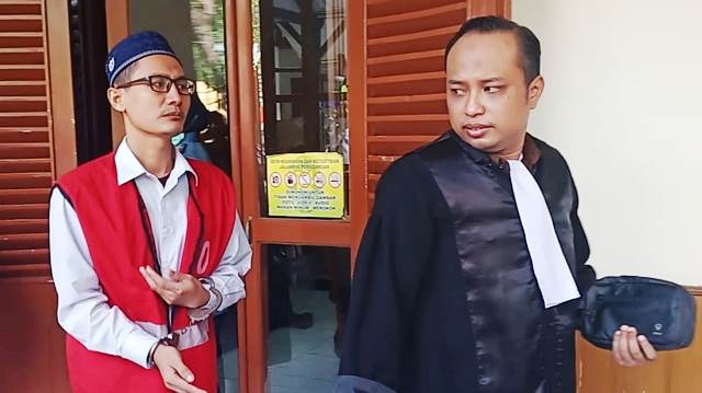 Mantan Kepsek Labschool Surabaya Dituntut 6 Tahun Penjara