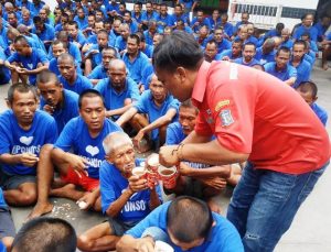 Perhatikan Kesehatan Penghuni Liponsos, Pemkot Surabaya Kirim Minuman Pokak dan Telur