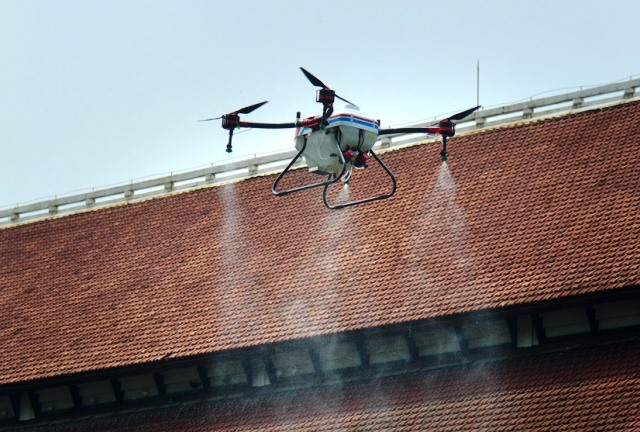 Pemkot Kembali Semprot Cairan Disinfektan Manfaatkan Teknologi Drone
