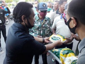 Bagikan Sembako Gratis, Pengamat: Pemikiran Kemanusiaan dan Negerawan Harus Tumbuh