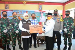 Pemprov Jatim Salurkan 4.000 Paket Sembako dan Ribuan Peralatan Medis ke Warga Kepulauan Raas dan Kangean-Sumenep