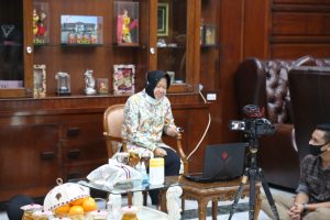 Di HJKS ke 727, Wali Kota Risma Motivasi Pelaku UMKM Surabaya via Teleconference