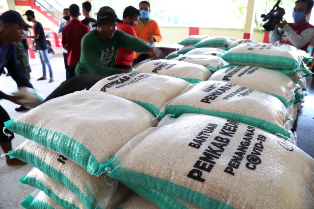 Pemkab Kediri Gelontor 43 Ton Beras ke Wilayah Kecamatan Semen dan Kunjang