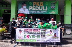 DPC PKB Sidoarjo Salurkan Sembako ke Warga Terdampak Covid-19