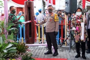 Bersama Kapolda Jatim, Wali Kota Risma Launching 34 Kampung Tangguh Semeru Wani Jogo Suroboyo