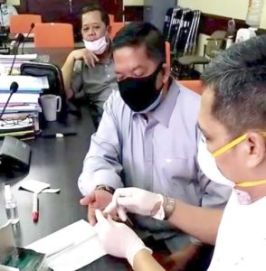 Untuk Progam Layanan ke Masyarakat, Komisi C DPRD Surabaya Gelar Tes Rapid Mandiri