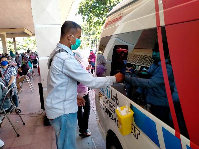 Mobil Laboratorium PCR BNPB Kembali, Pemkot Surabaya Kembali Masifkan Tes Swab