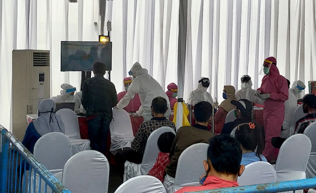 Bisa Ikuti Rapid Test Massal, Warga Surabaya Berterima Kasih ke Wali Kota Risma