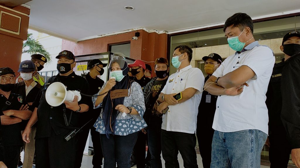 Diwaduli Wali Murid soal Penerapan Zona PPDB, Ini Respon DPRD Surabaya