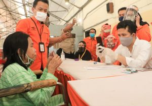 Sidak Penyerahan BST Tahap III, Wagub Emil Ingatkan Pentingnya Pengendalian Massa