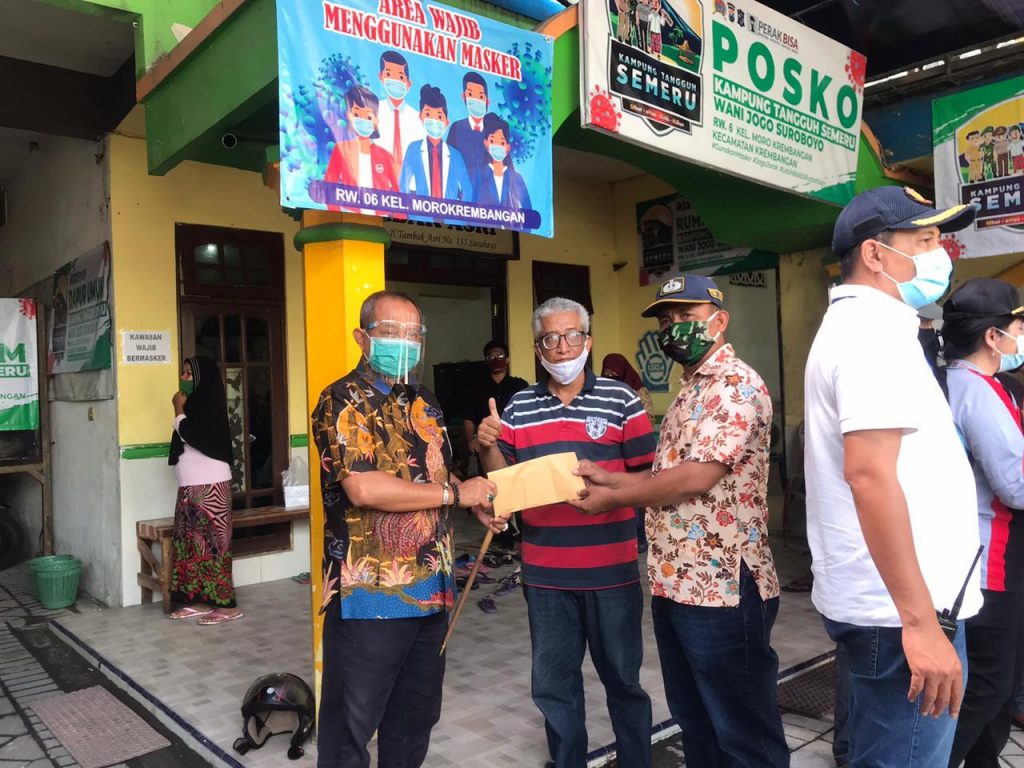 Armuji Kunjungi dan Beri Tali Asih ke Warga Korban Kebakaran di Tambak Asri Surabaya