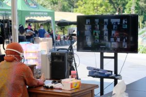 Audiensi dengan RT-RW se-Surabaya, Wali Kota Risma: Ibu Hamil Jangan ke Puskesmas