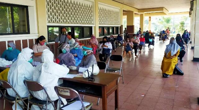 Jaga Kesehatan Ibu Hamil, Pemkot Surabaya Fasilitasi Tes Swab Gratis dan Kamar Isolasi Khusus di Hotel Asrama Haji