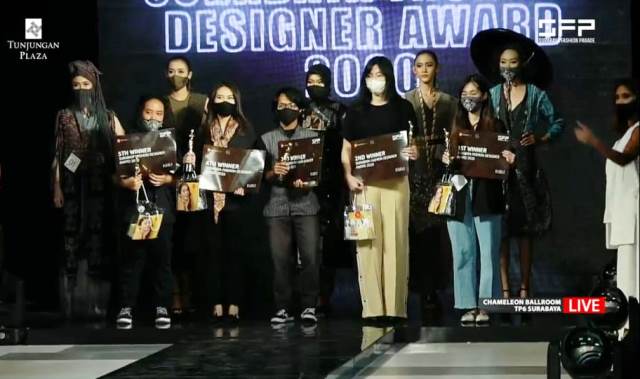 Mahasiswi UK Petra Raih Juara dalam Surabaya Fashion Designer Award 2020
