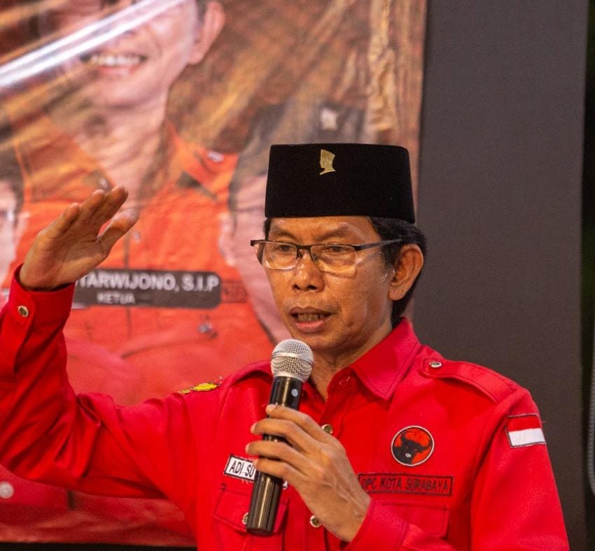 PDIP Full Team Holopis Kuntul Baris Daftarkan Eri Cahyadi-Armuji ke KPU Surabaya
