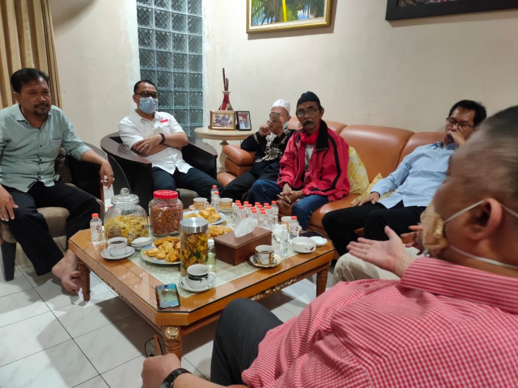 Solidkan Dukungan Kader, Ketua DPC PDIP Surabaya Ajak Cawali Silaturahmi ke Saleh Ismail Mukadar