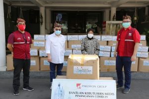 Dukung Pemkot Surabaya Putus Mata Rantai Covid-19, Pakuwon Grup Serahkan Bantuan APD
