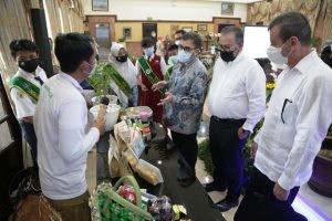 Pemenang Scroll of Honour-UN Habitat Takjub Kehebatan Pangeran dan Putri Lingkungan Hidup Surabaya
