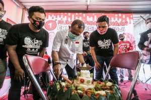 Resmikan Posko Eri Cahyadi, Putra Risma ‘Gas Pol’ Sosialisasi untuk Pemenangan