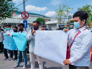 Tak Terima ‘Emak-nya’ di Polisikan, ‘Anak-Anak Bu Risma’ Tampil Membela
