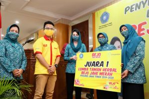 Ketua TP PKK Jatim Arumi Imbau Masyarakat Tanam Jahe Merah di Pekarangan Rumah